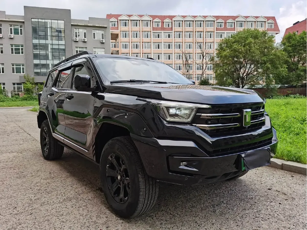 2024 Tank 400 2.0T 252HP L4 9AT PHEV 36.7/37.1KWH,autocango,china used car exporter,china ev exporter,chinese used car exporter,chinese used ev exporter