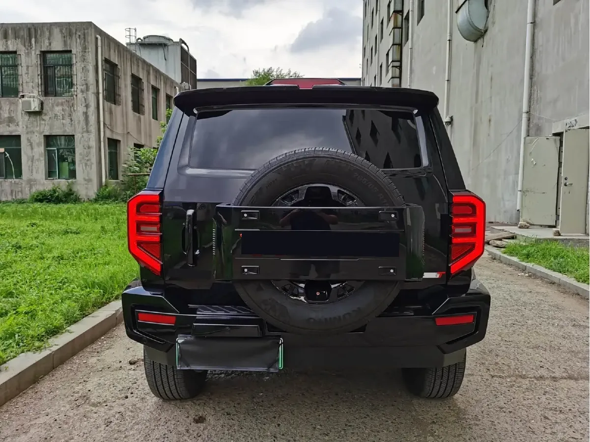 2024 Tank 400 2.0T 252HP L4 9AT PHEV 36.7/37.1KWH,autocango,china used car exporter,china ev exporter,chinese used car exporter,chinese used ev exporter