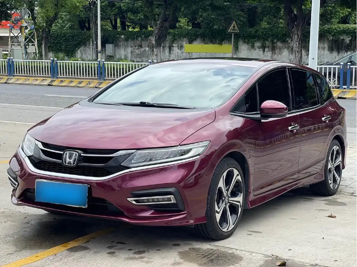 2017 Honda Jade 1.5T 156HP L4 CVT