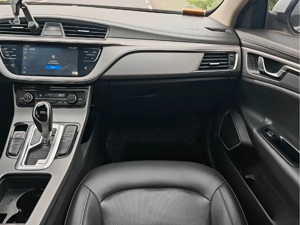 2019 Geely Emgrand GL 1.5T 177HP L3 7DCT,autocango,china used car exporter,china ev exporter,chinese used car exporter,chinese used ev exporter