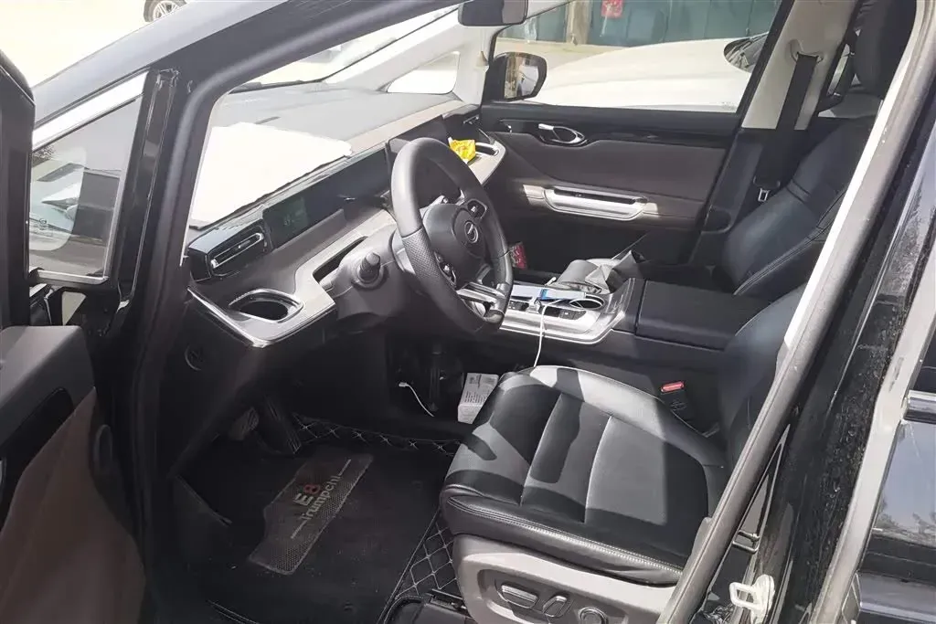 2024 GAC Trumpchi E8 2.0L 140HP L4 2DHT PHEV 25.57KWH,autocango,china used car exporter,china ev exporter,chinese used car exporter,chinese used ev exporter