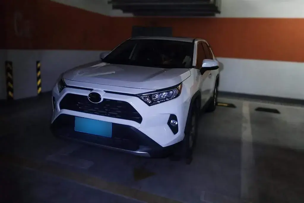 2020 Toyota RAV4 2.0L 171HP L4 CVT
