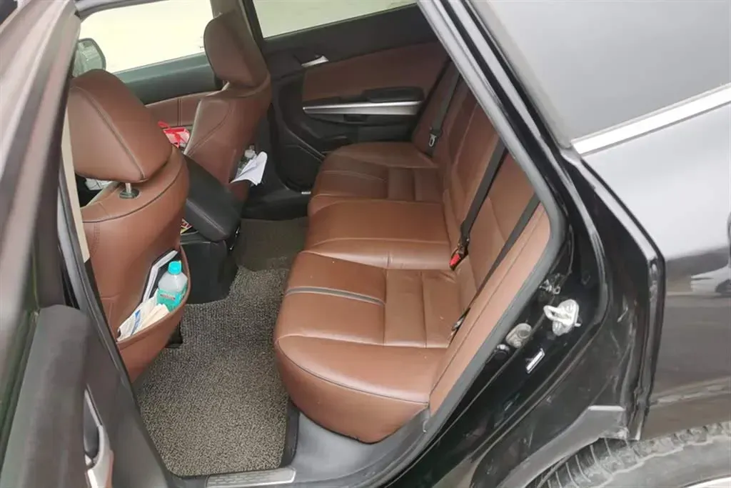 2016 Honda Crosstour 2.4L 197HP L4 5AT,autocango,china used car exporter,china ev exporter,chinese used car exporter,chinese used ev exporter