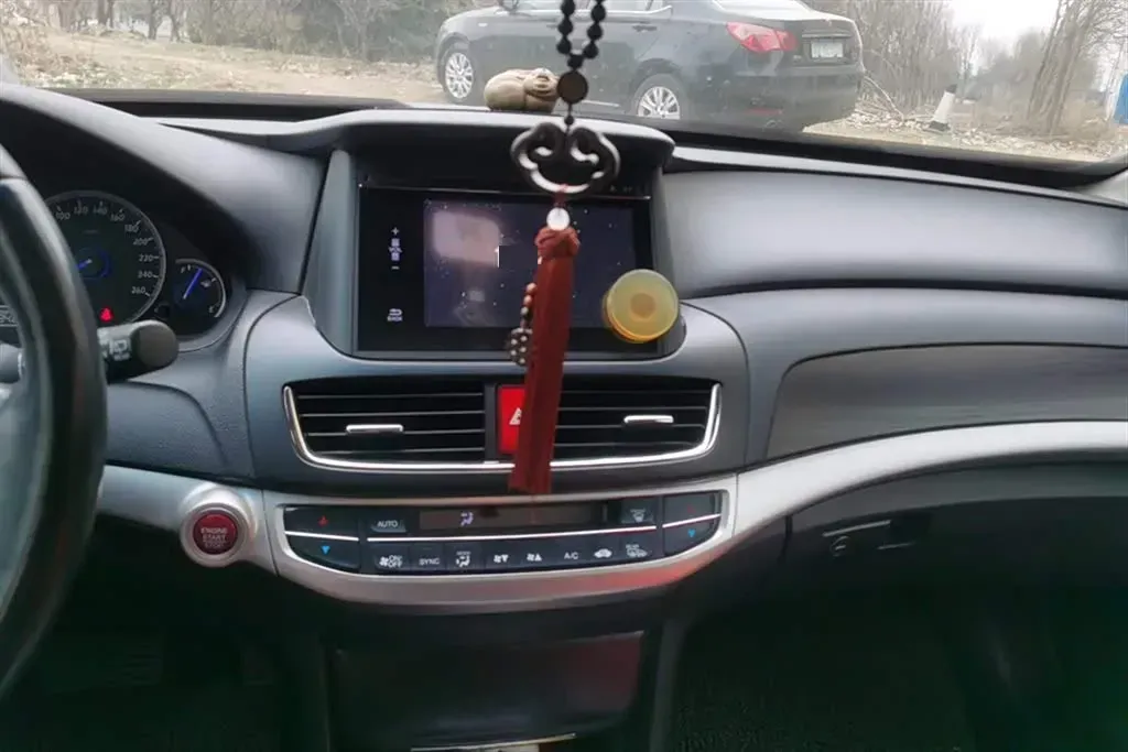 2016 Honda Crosstour 2.4L 197HP L4 5AT,autocango,china used car exporter,china ev exporter,chinese used car exporter,chinese used ev exporter