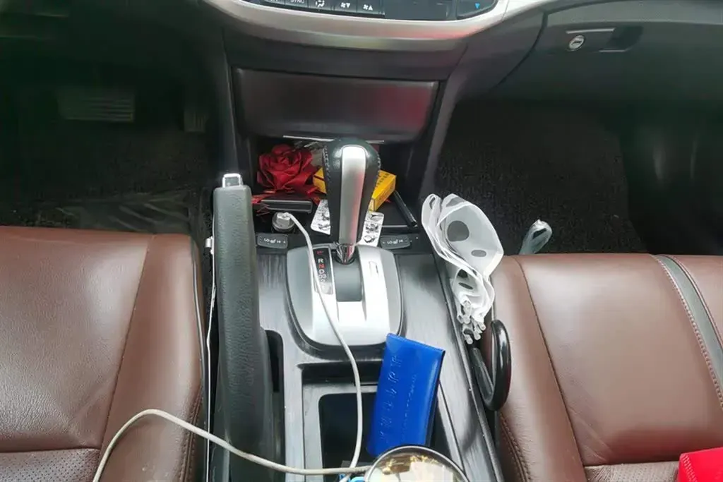 2016 Honda Crosstour 2.4L 197HP L4 5AT,autocango,china used car exporter,china ev exporter,chinese used car exporter,chinese used ev exporter