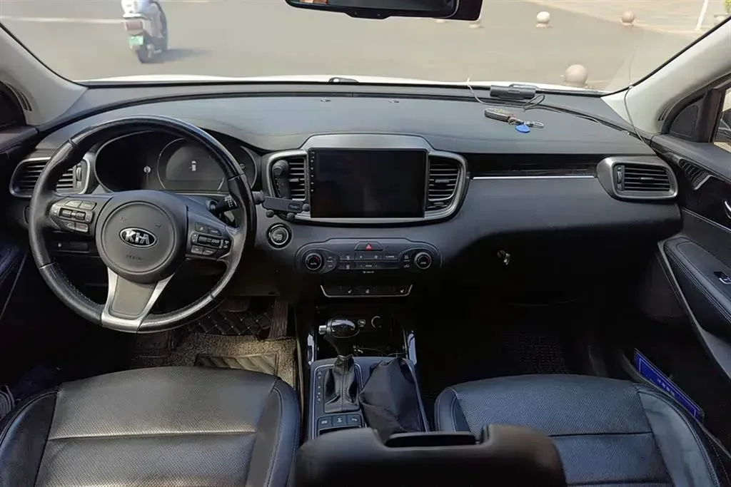 2015 Kia Sorento 2.4L 188HP L4 6AT,autocango,china used car exporter,china ev exporter,chinese used car exporter,chinese used ev exporter
