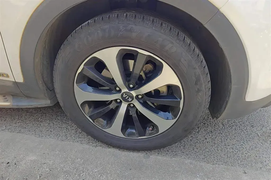 2015 Kia Sorento 2.4L 188HP L4 6AT,autocango,china used car exporter,china ev exporter,chinese used car exporter,chinese used ev exporter