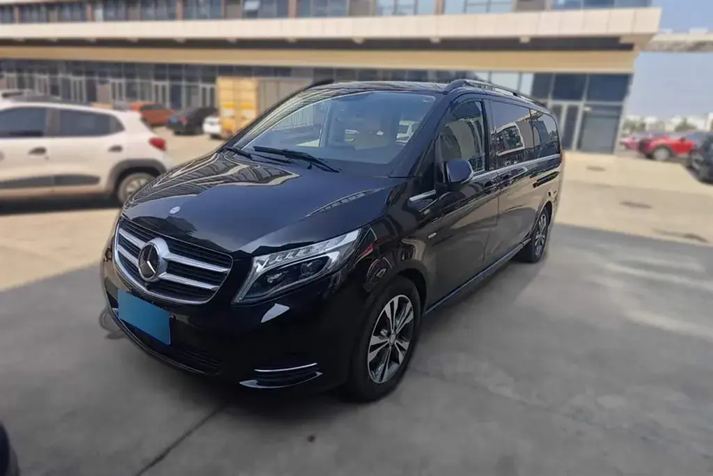 2016 Mercedes-Benz V Class 2.0T 211HP L4 7AT