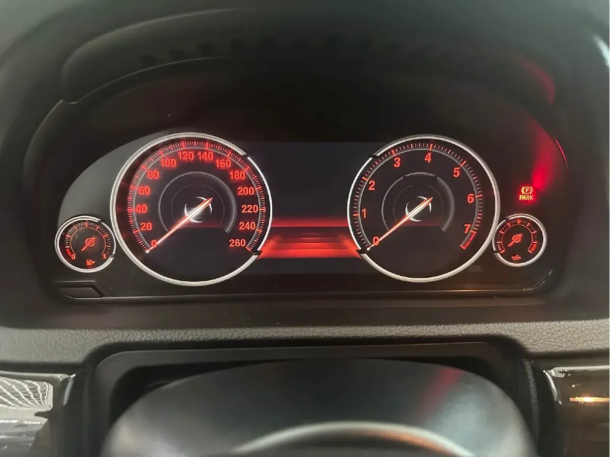 2017 BMW 5 Series GT 2.0T 245HP L4 8AT,autocango,china used car exporter,china ev exporter,chinese used car exporter,chinese used ev exporter