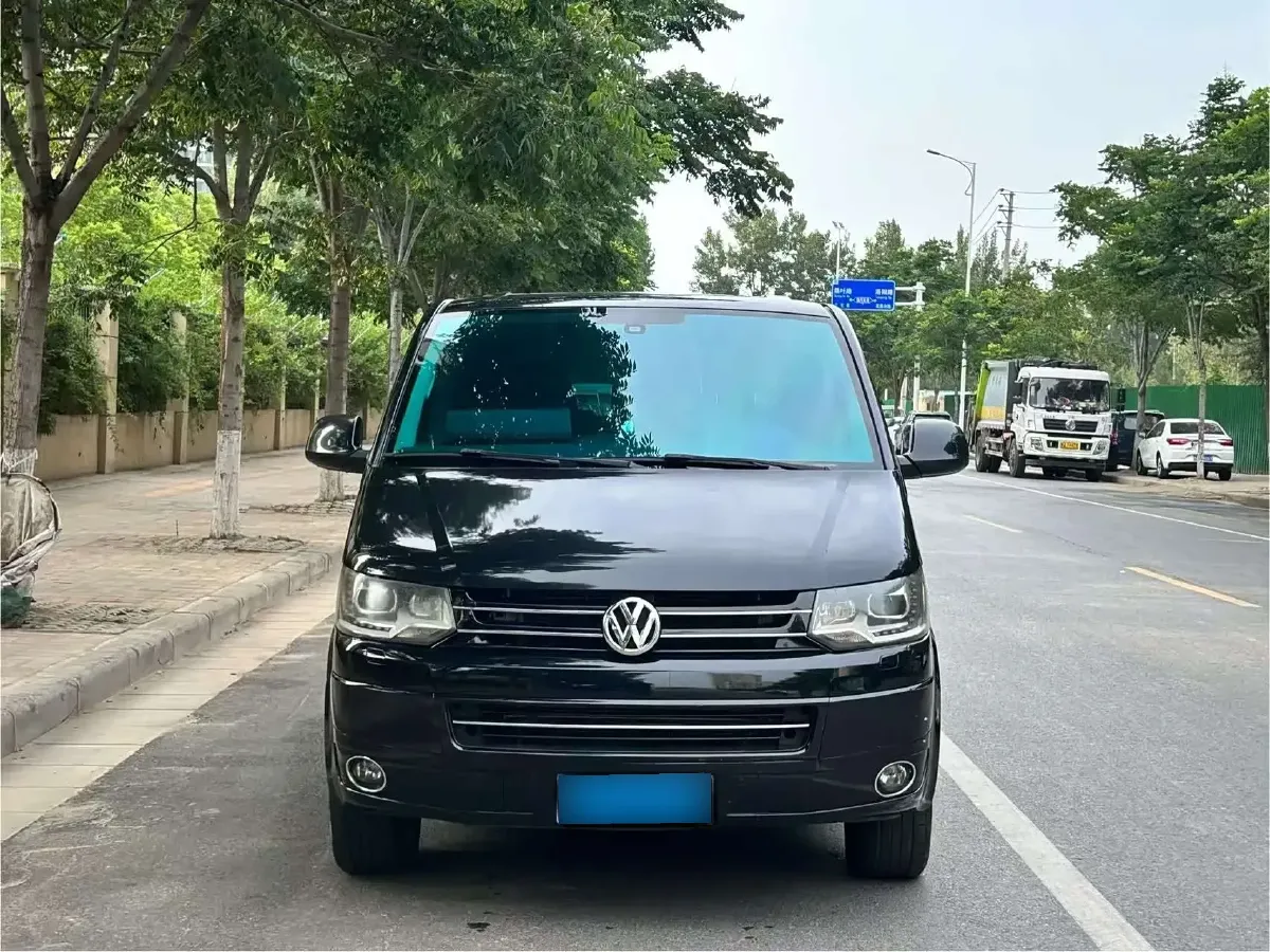 2012 Volkswagen Multivan 2.0T 204HP L4 7DCT,autocango,china used car exporter,china ev exporter,chinese used car exporter,chinese used ev exporter