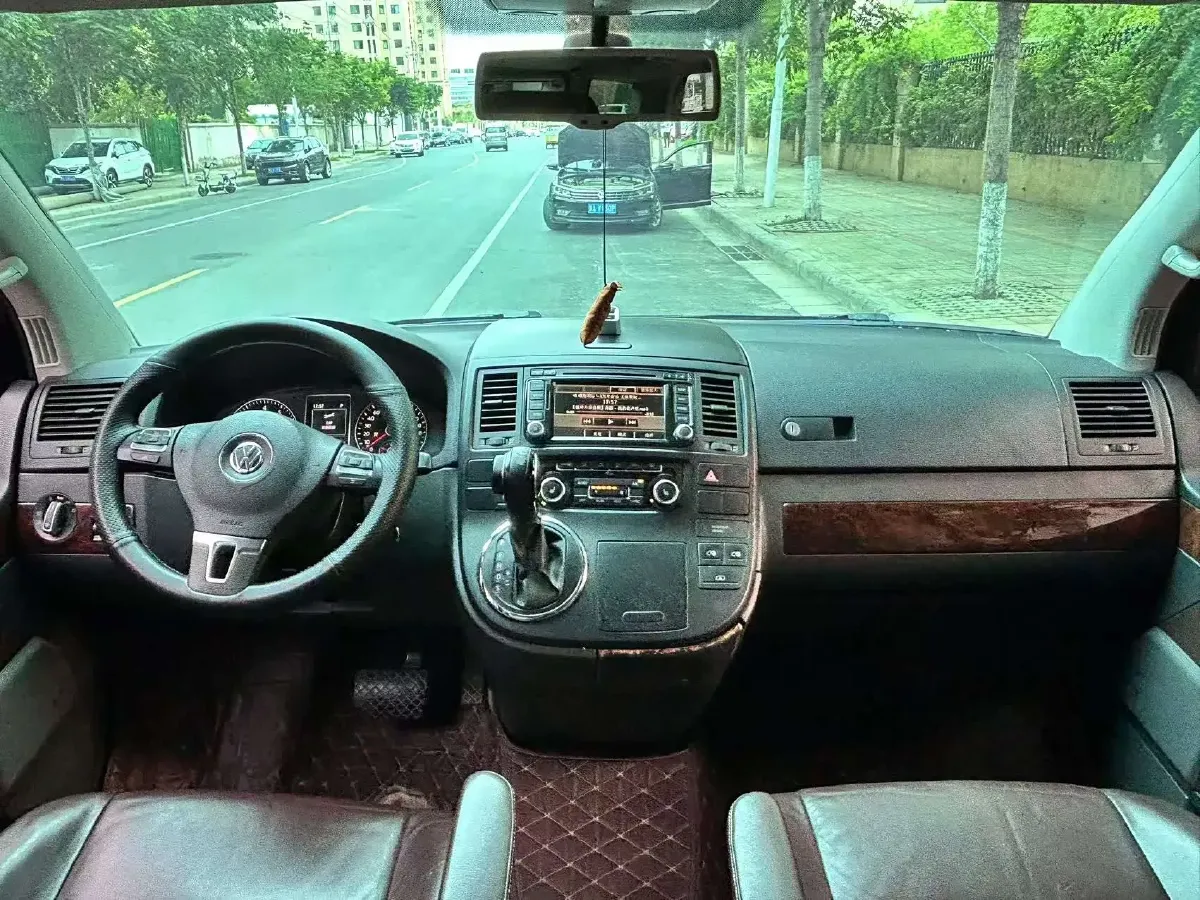 2012 Volkswagen Multivan 2.0T 204HP L4 7DCT,autocango,china used car exporter,china ev exporter,chinese used car exporter,chinese used ev exporter