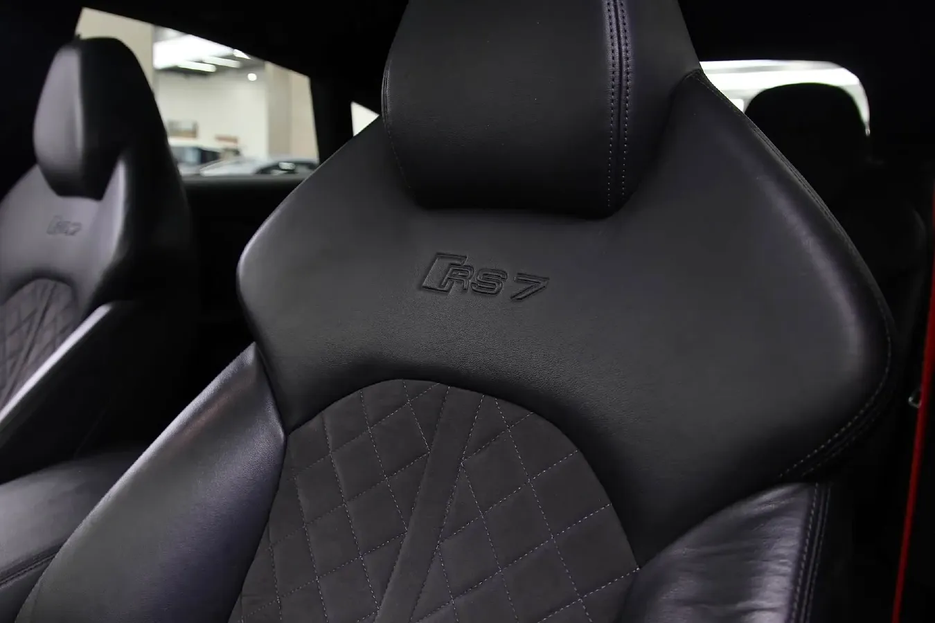 2016 Audi RS 7 4.0T 560HP V8 8AT,autocango,china used car exporter,china ev exporter,chinese used car exporter,chinese used ev exporter