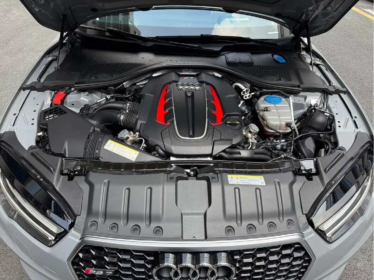 2016 Audi RS 7 4.0T 560HP V8 8AT,autocango,china used car exporter,china ev exporter,chinese used car exporter,chinese used ev exporter