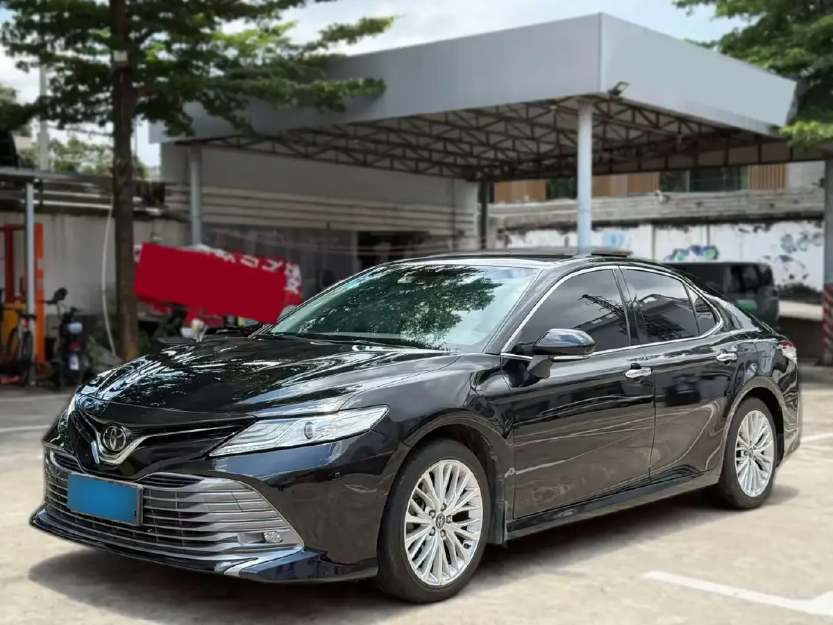 2018 Toyota Camry 2.5L 209HP L4 8AT