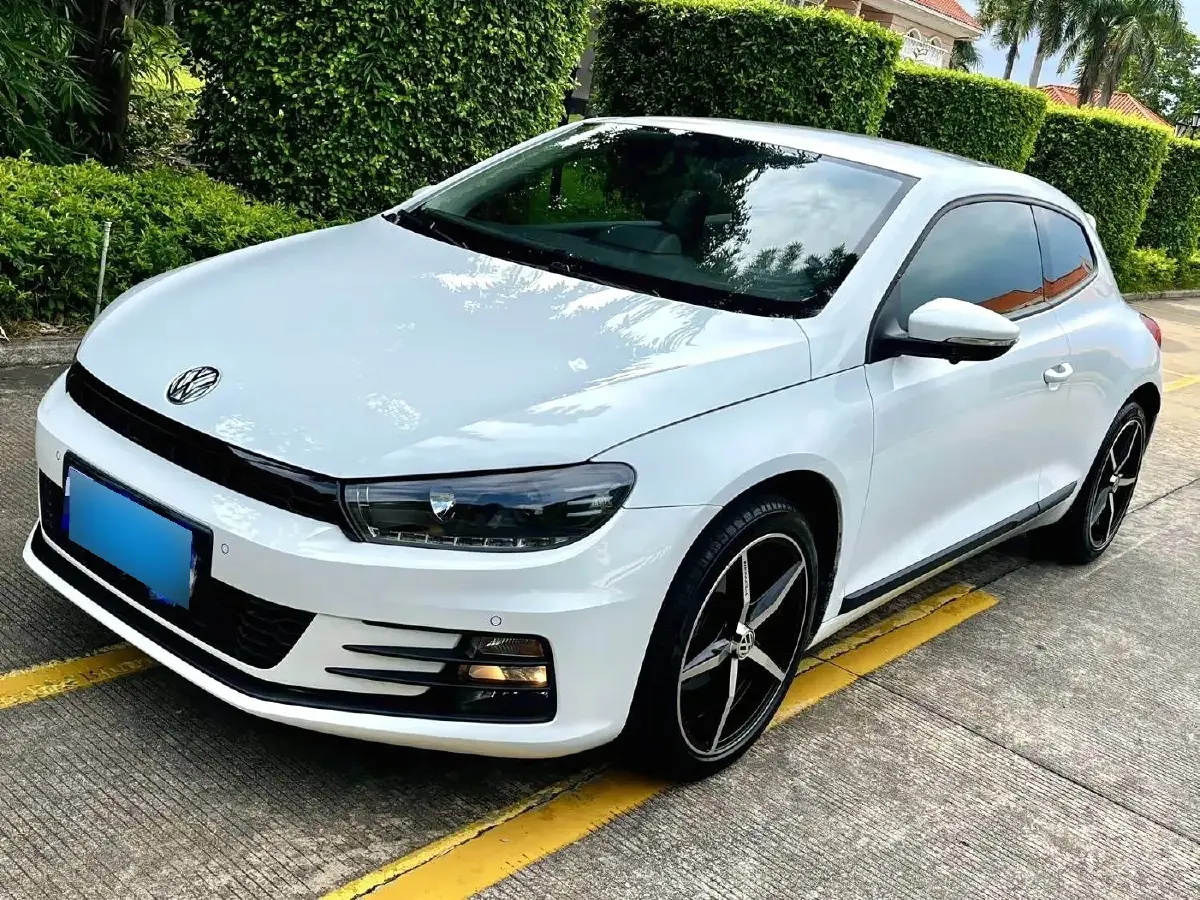 2015 Volkswagen Scirocco 1.4T 122HP L4 7DCT 2015 Volkswagen Scirocco 1.4T 122HP L4 7DCT