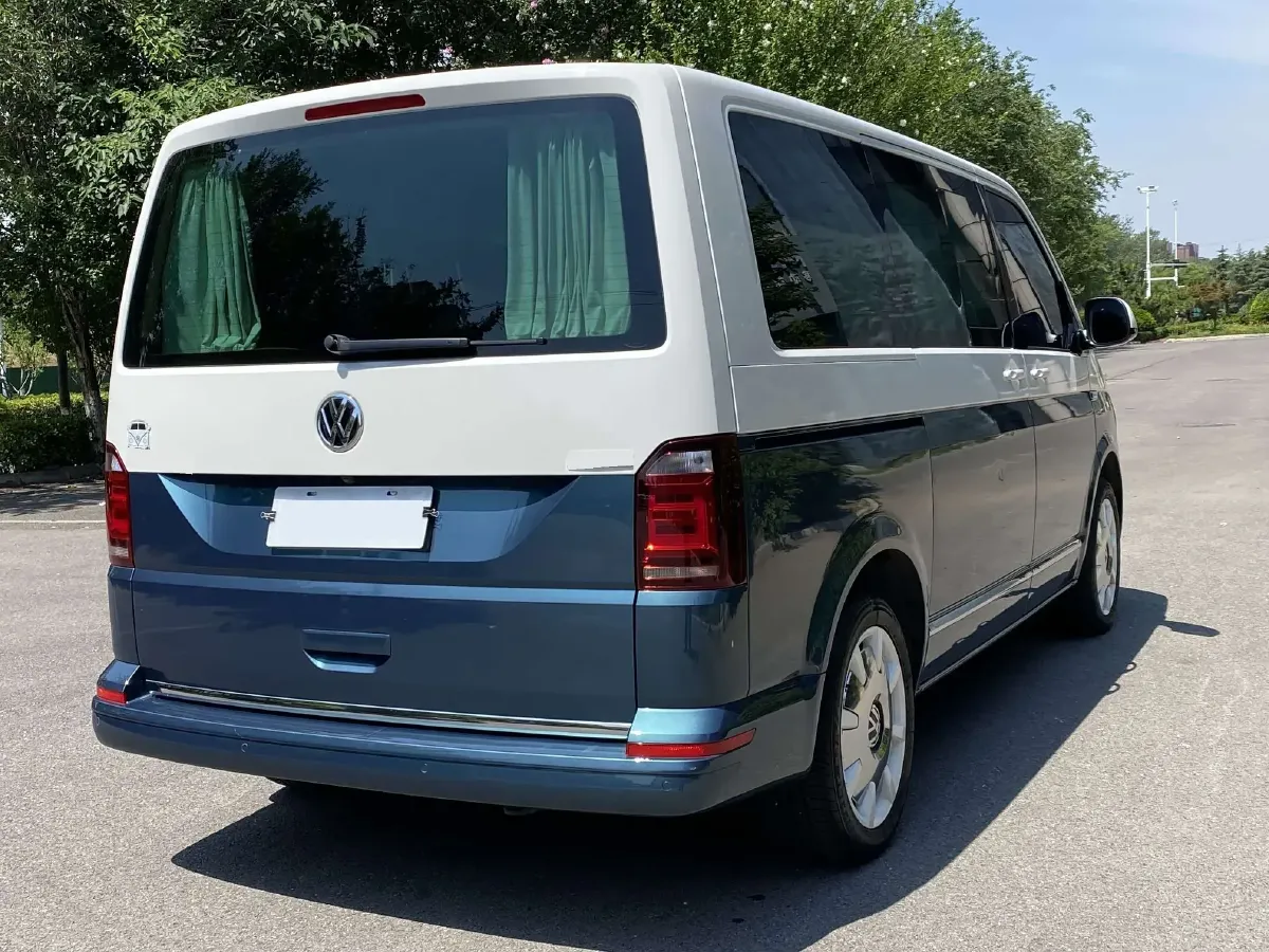 2018 Volkswagen Multivan 2.0T 204HP L4 7DCT,autocango,china used car exporter,china ev exporter,chinese used car exporter,chinese used ev exporter