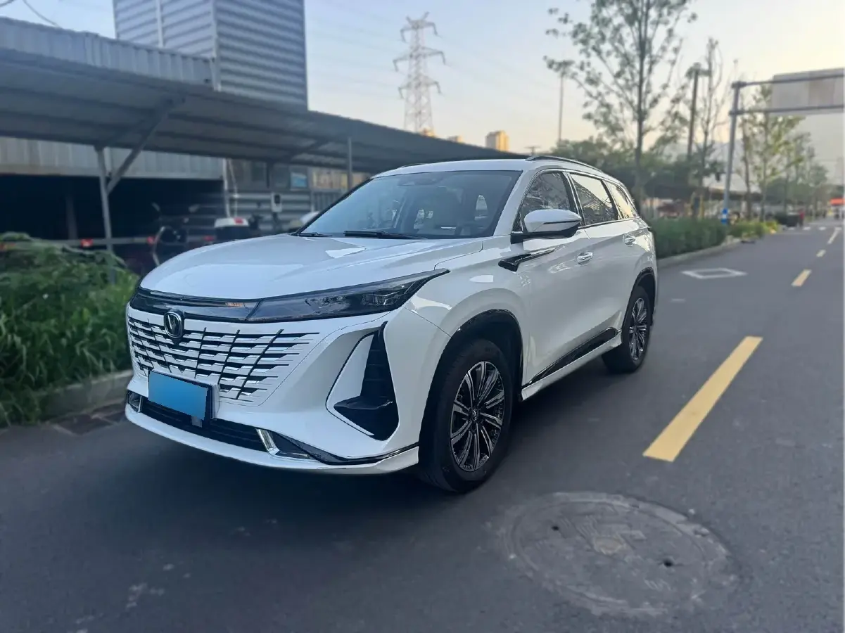 2024 ChangAn CS75 Plus 1.5T 188HP L4 8AT 2024 ChangAn CS75 Plus 1.5T 188HP L4 8AT