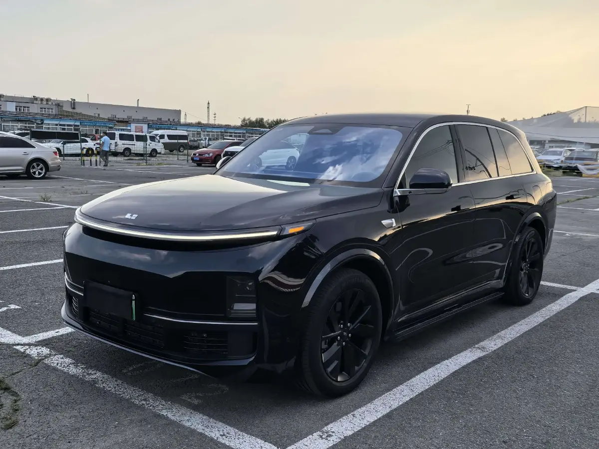 2023 Li L8 Range Extended 154HP REEV 40.9KWH