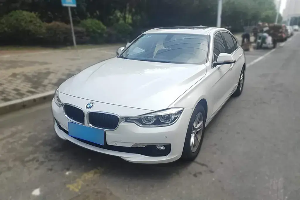 2016 BMW 3 Series 1.6T 136HP L4 8AT