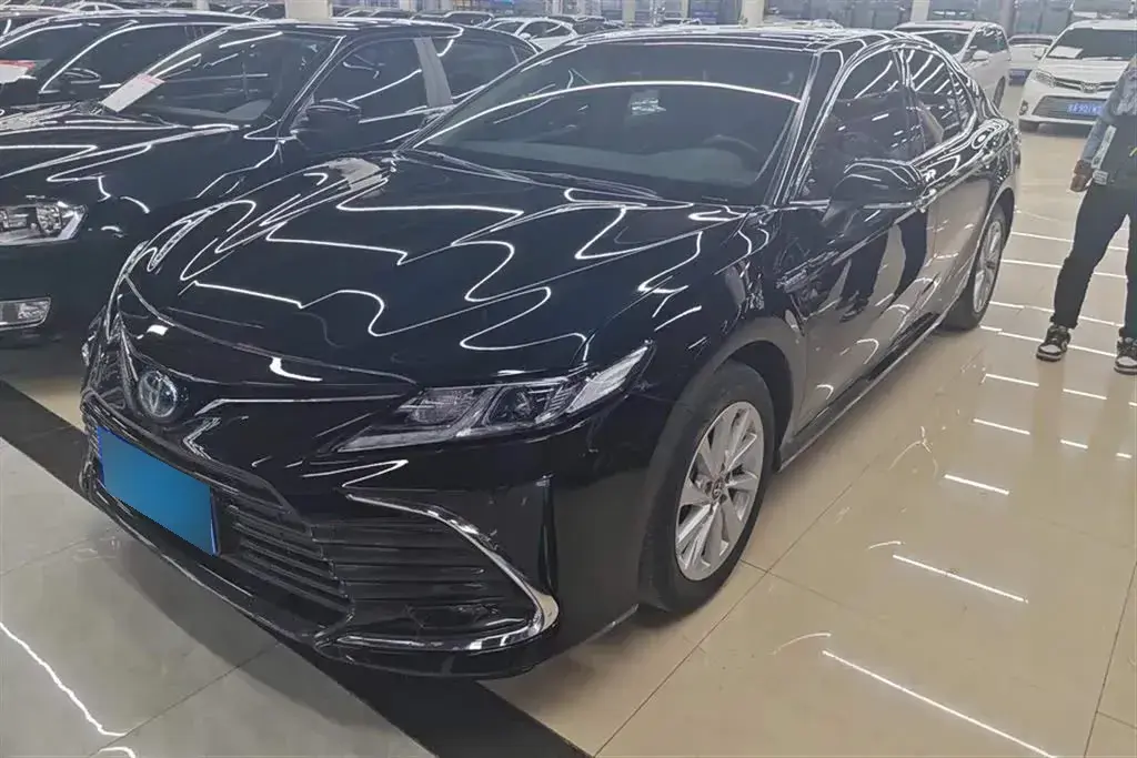 2021 Toyota Camry 2.5L 178HP L4 E-CVT Hybrid
