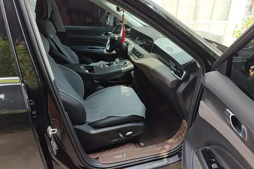 2023 Ford Equator 2.0T 224HP L4 6DCT,autocango,china used car exporter,china ev exporter,chinese used car exporter,chinese used ev exporter