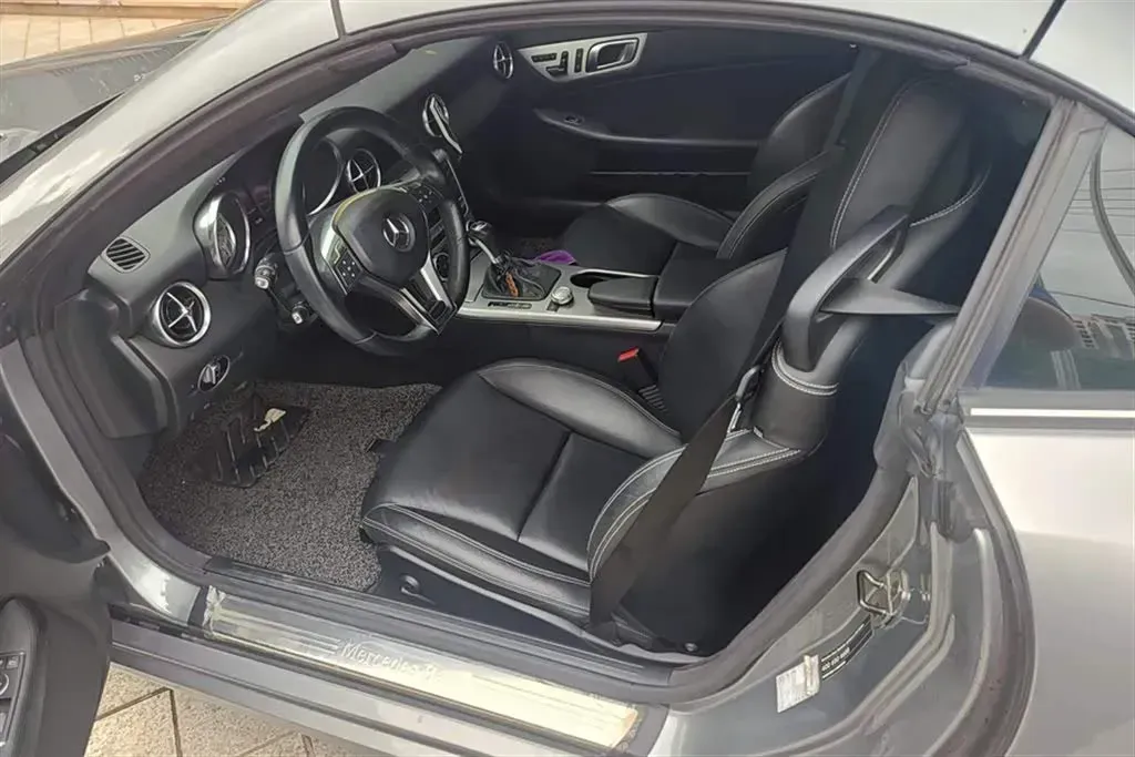 2011 Mercedes-Benz SLK Class 1.8T 184HP L4 7AT,autocango,china used car exporter,china ev exporter,chinese used car exporter,chinese used ev exporter