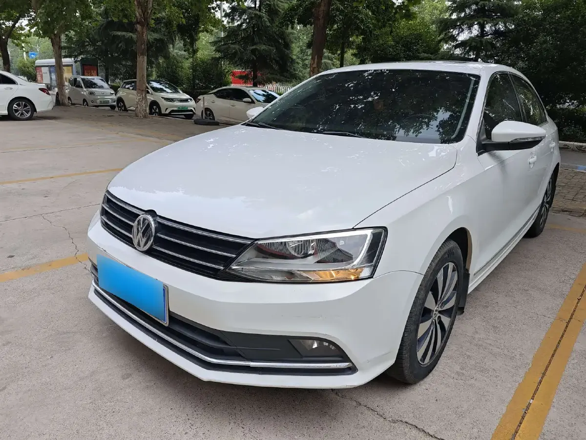 2018 Volkswagen Sagitar 1.6L 110HP L4 6AT
