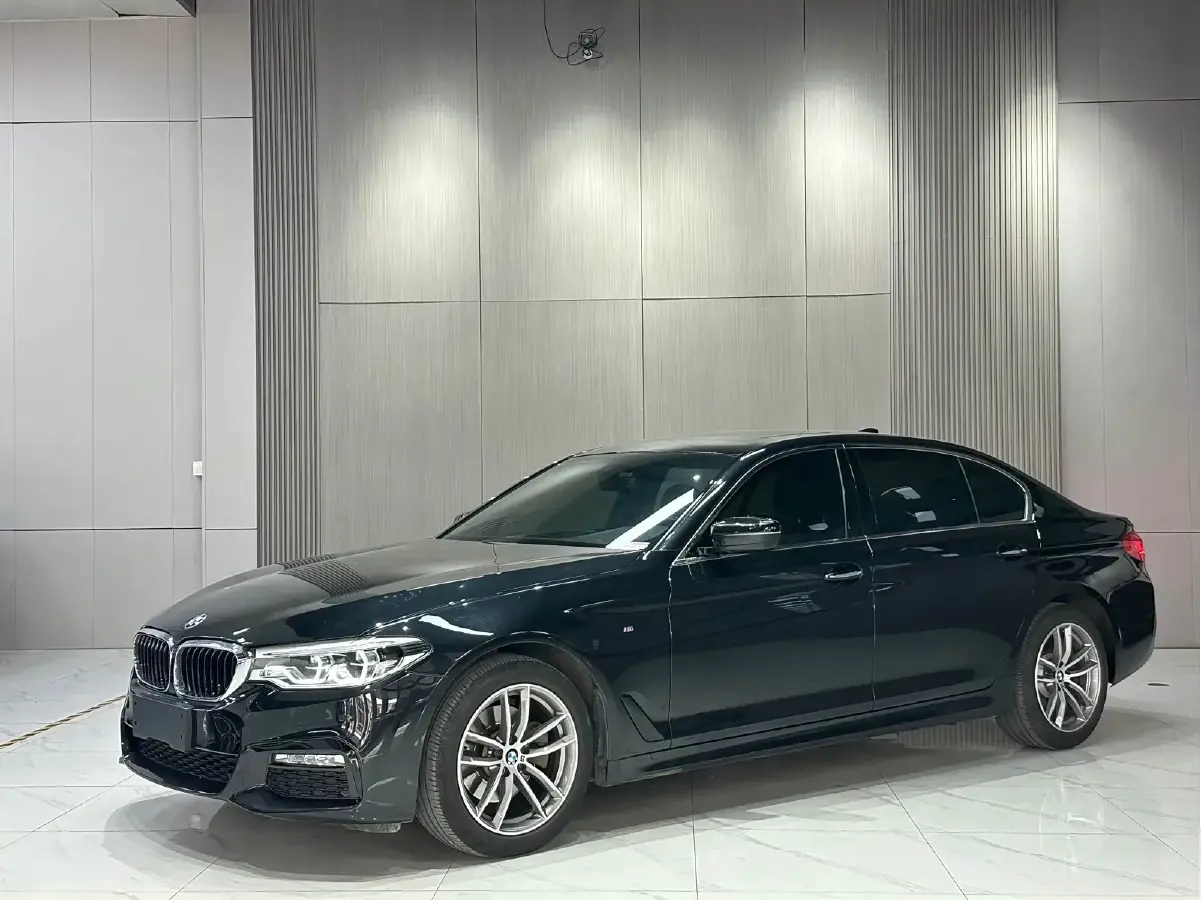 2018 BMW 5 Series 2.0T 184HP L4 8AT