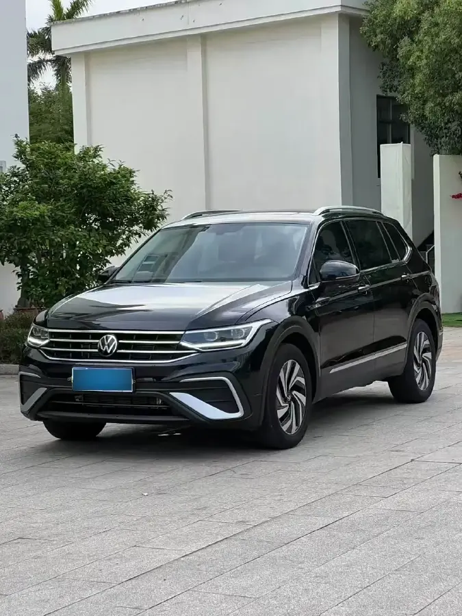 2022 Volkswagen Tiguan L 2.0T 186HP L4 7DCT