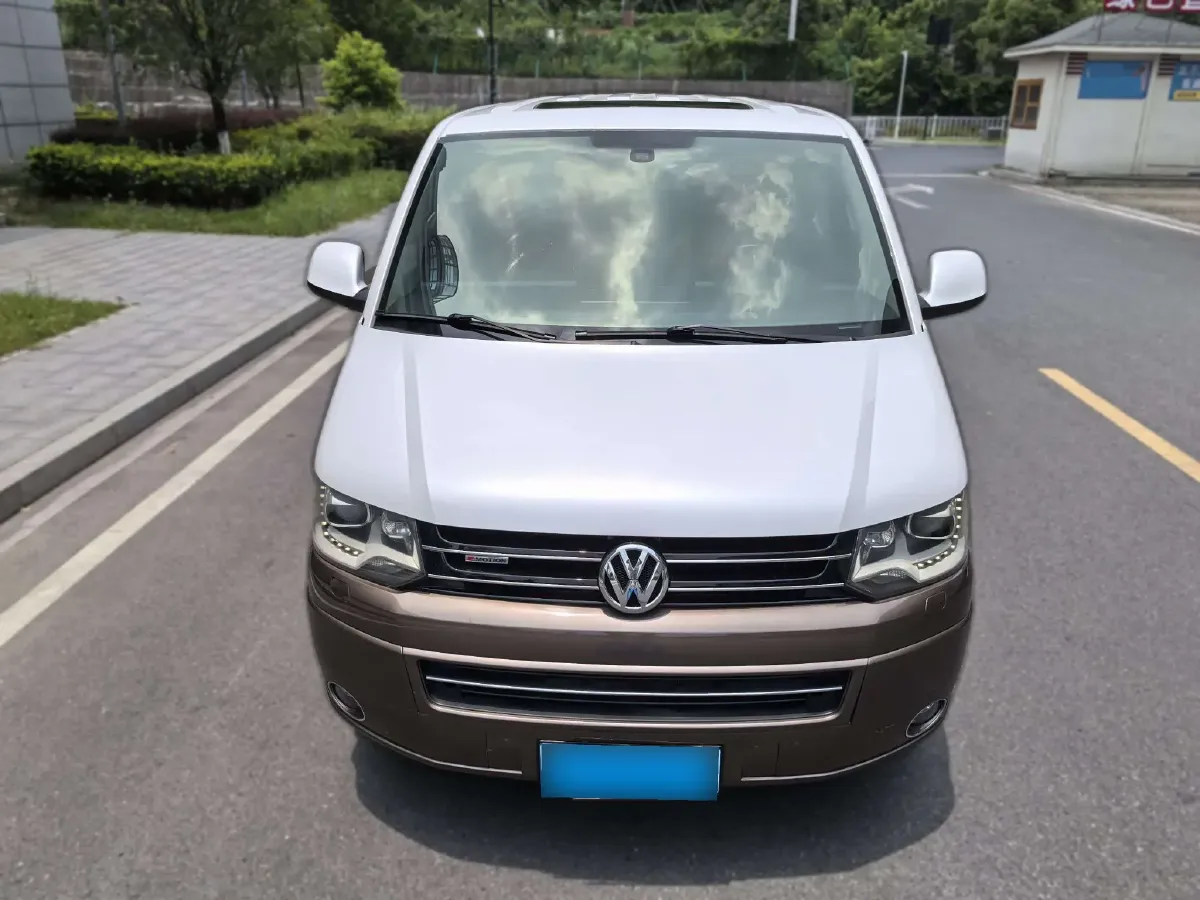 2012 Volkswagen Multivan 2.0T 204HP L4 7DCT,autocango,china used car exporter,china ev exporter,chinese used car exporter,chinese used ev exporter