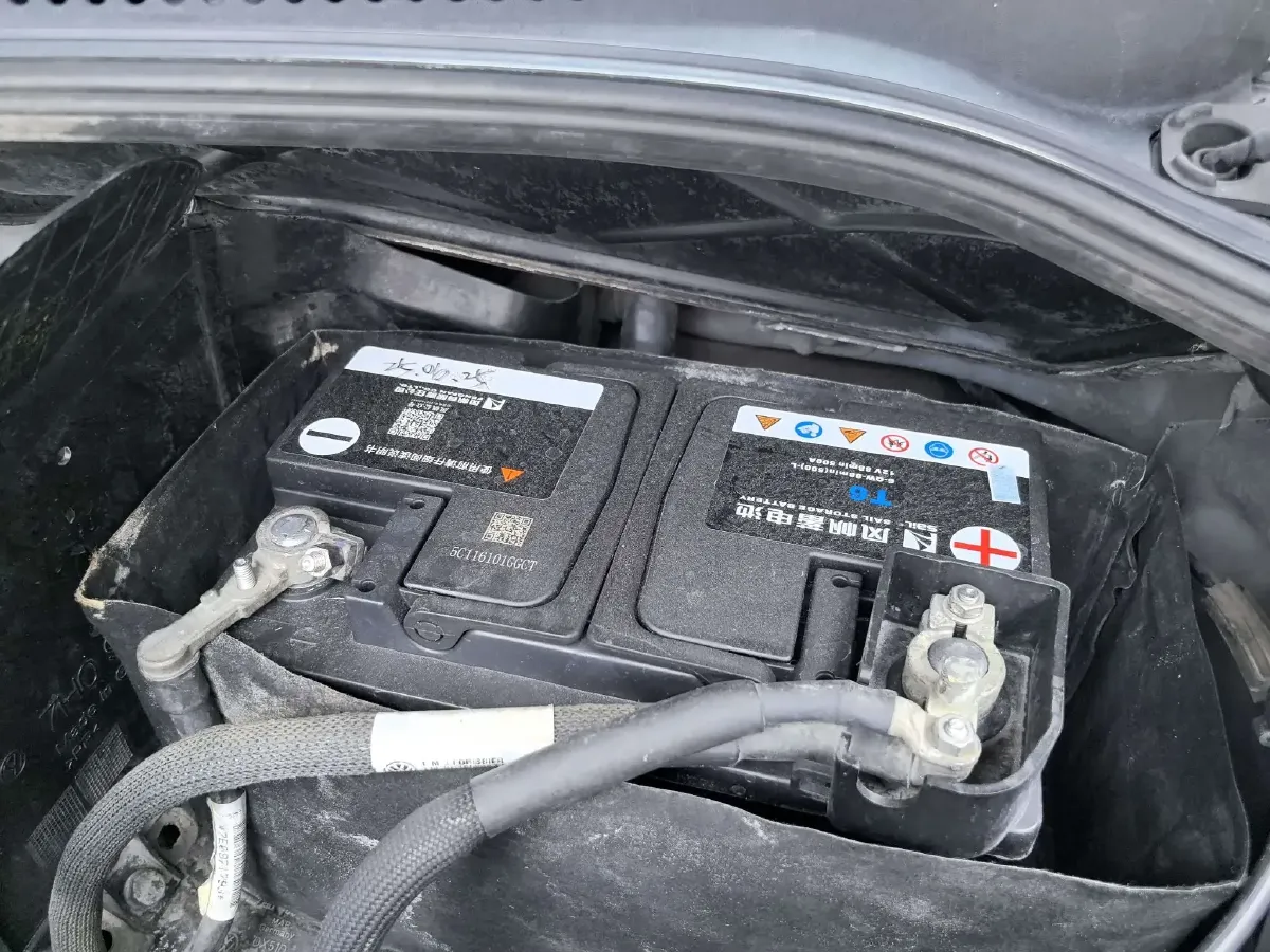 2012 Volkswagen Multivan 2.0T 204HP L4 7DCT,autocango,china used car exporter,china ev exporter,chinese used car exporter,chinese used ev exporter