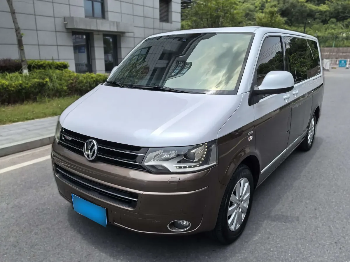 2012 Volkswagen Multivan 2.0T 204HP L4 7DCT,autocango,china used car exporter,china ev exporter,chinese used car exporter,chinese used ev exporter