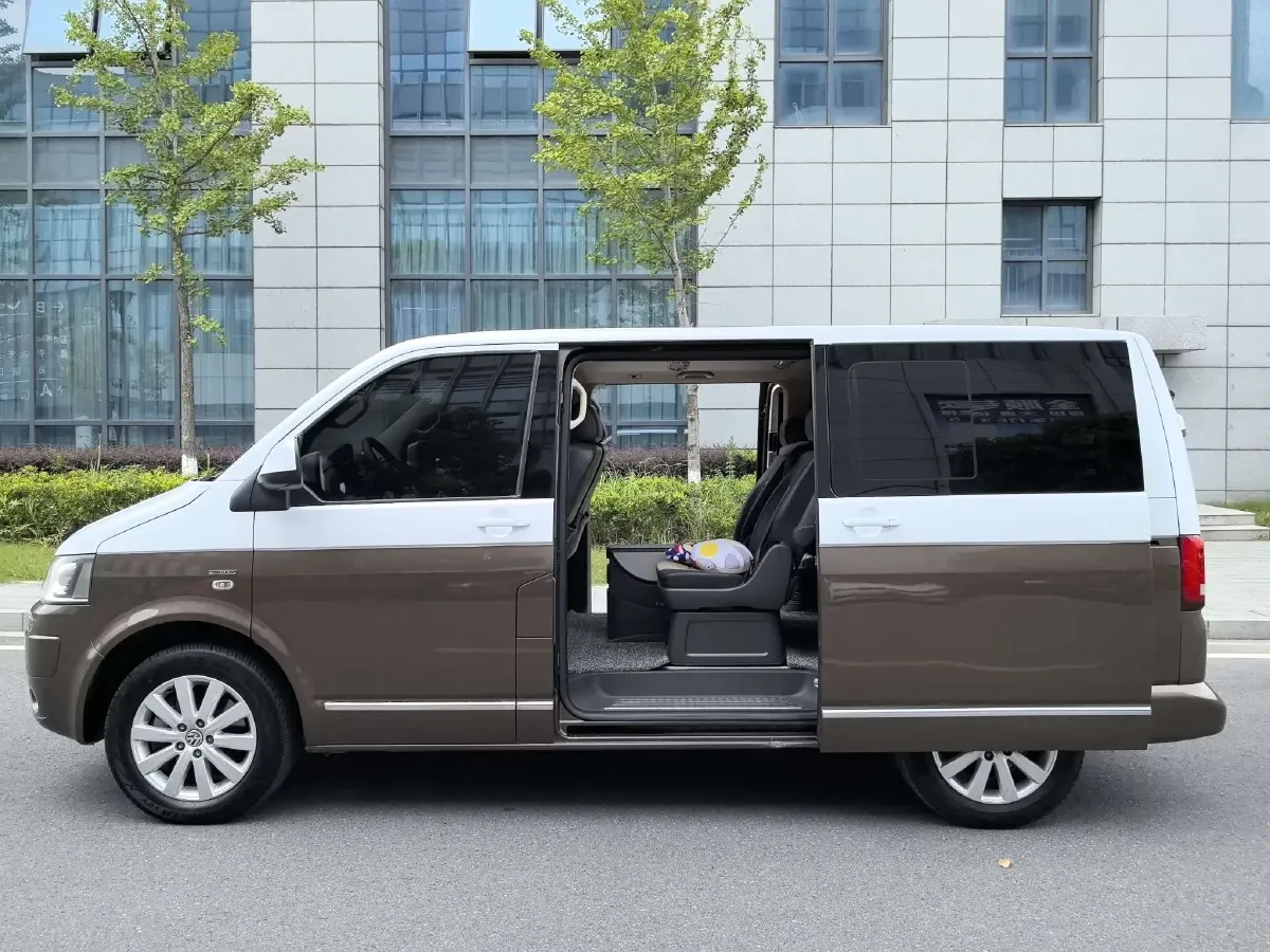 2012 Volkswagen Multivan 2.0T 204HP L4 7DCT,autocango,china used car exporter,china ev exporter,chinese used car exporter,chinese used ev exporter