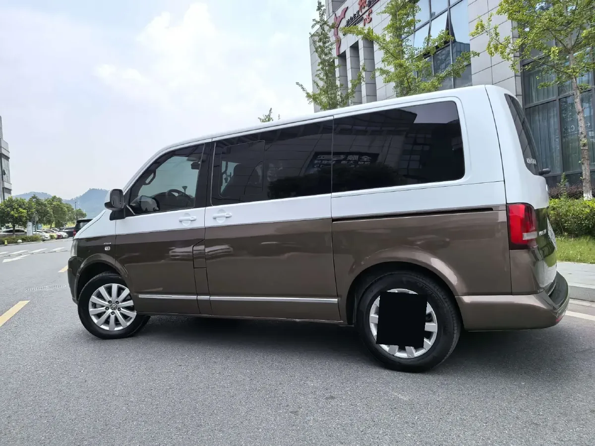 2012 Volkswagen Multivan 2.0T 204HP L4 7DCT,autocango,china used car exporter,china ev exporter,chinese used car exporter,chinese used ev exporter