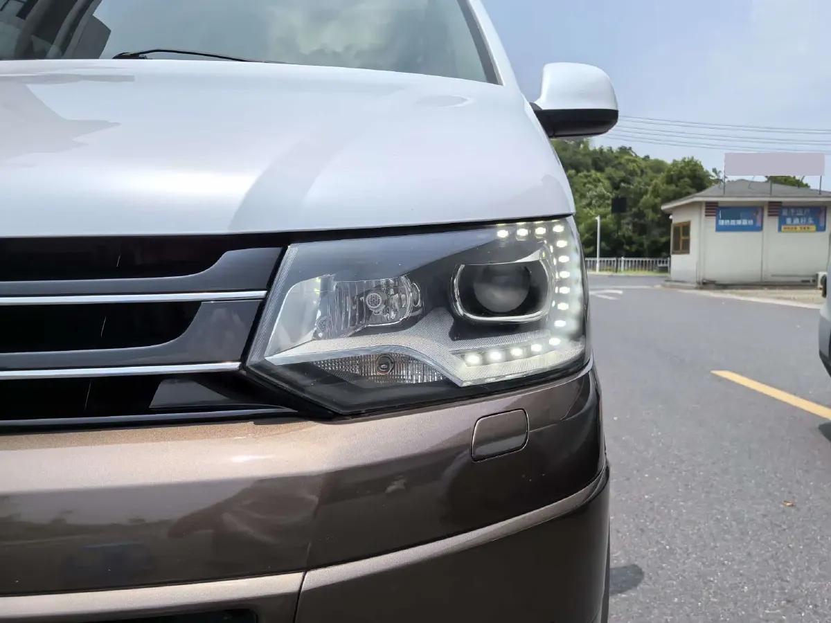 2012 Volkswagen Multivan 2.0T 204HP L4 7DCT,autocango,china used car exporter,china ev exporter,chinese used car exporter,chinese used ev exporter