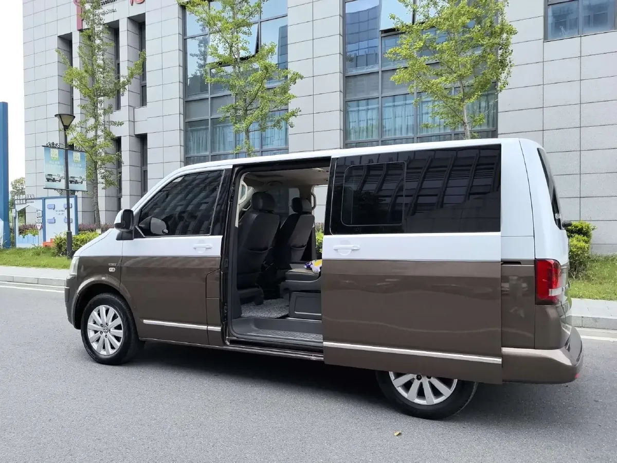 2012 Volkswagen Multivan 2.0T 204HP L4 7DCT,autocango,china used car exporter,china ev exporter,chinese used car exporter,chinese used ev exporter