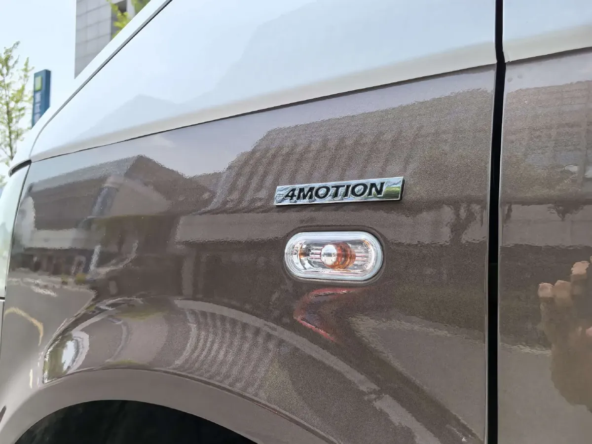 2012 Volkswagen Multivan 2.0T 204HP L4 7DCT,autocango,china used car exporter,china ev exporter,chinese used car exporter,chinese used ev exporter