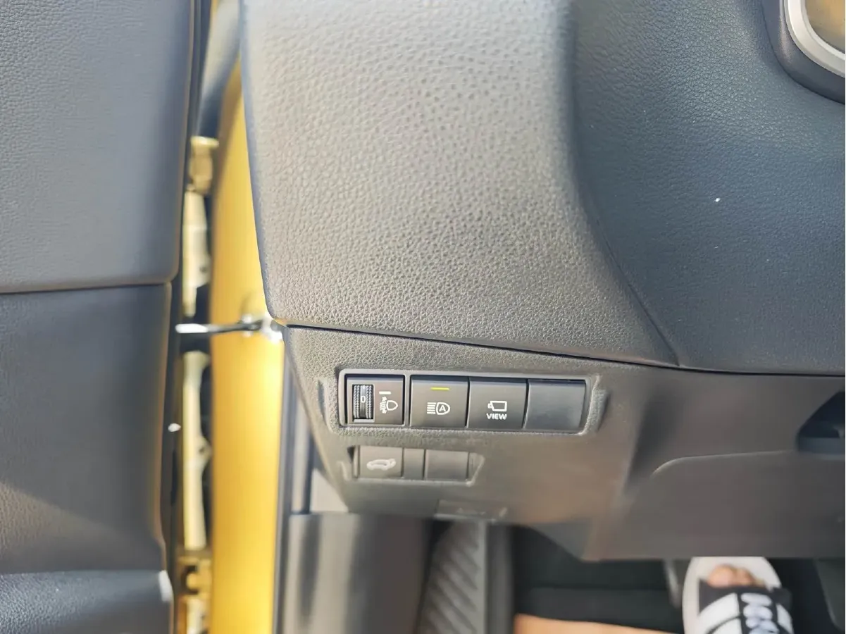 2022 Toyota Frontlander 2.0L 171HP L4 CVT,autocango,china used car exporter,china ev exporter,chinese used car exporter,chinese used ev exporter