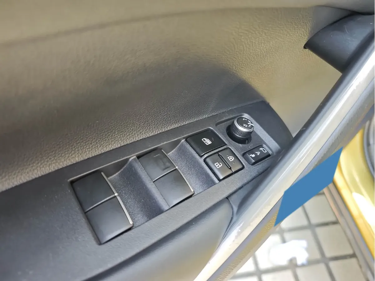 2022 Toyota Frontlander 2.0L 171HP L4 CVT,autocango,china used car exporter,china ev exporter,chinese used car exporter,chinese used ev exporter