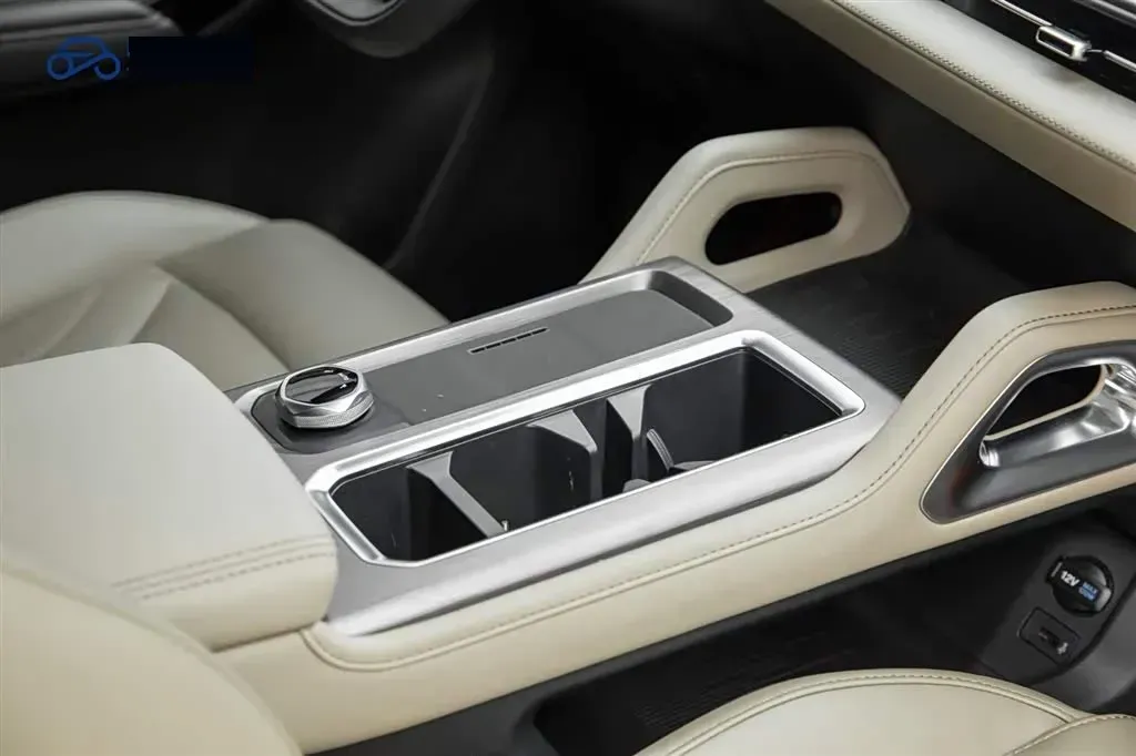 2024 ChangAn Hunter 2.0T 190HP L4 REEV 31.18KWH,autocango,china used car exporter,china ev exporter,chinese used car exporter,chinese used ev exporter