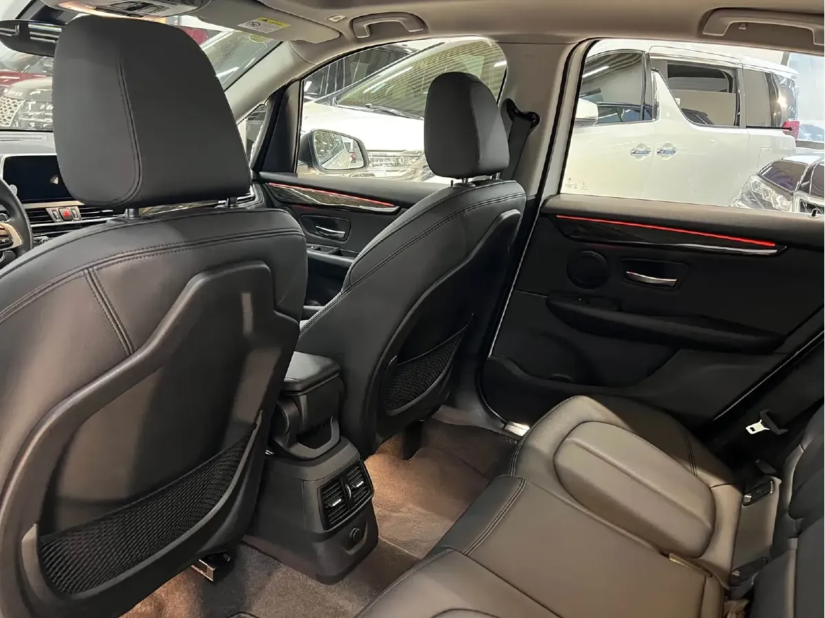 2018 BMW 2 Series Wagon 2.0T 192HP L4 8AT,autocango,china used car exporter,china ev exporter,chinese used car exporter,chinese used ev exporter