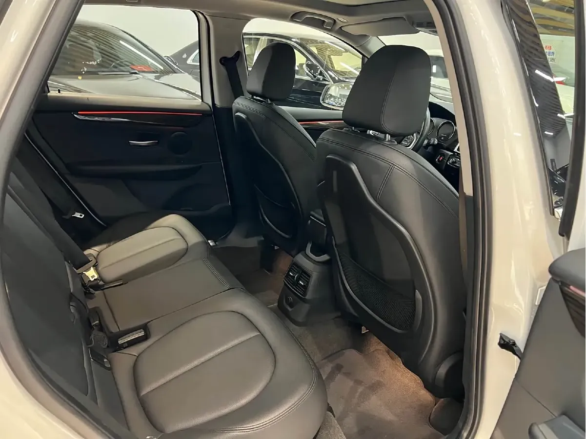 2018 BMW 2 Series Wagon 2.0T 192HP L4 8AT,autocango,china used car exporter,china ev exporter,chinese used car exporter,chinese used ev exporter