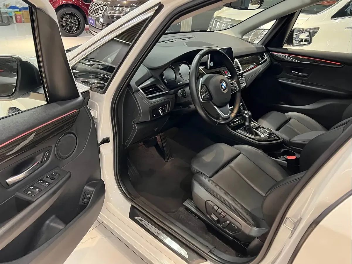 2018 BMW 2 Series Wagon 2.0T 192HP L4 8AT,autocango,china used car exporter,china ev exporter,chinese used car exporter,chinese used ev exporter