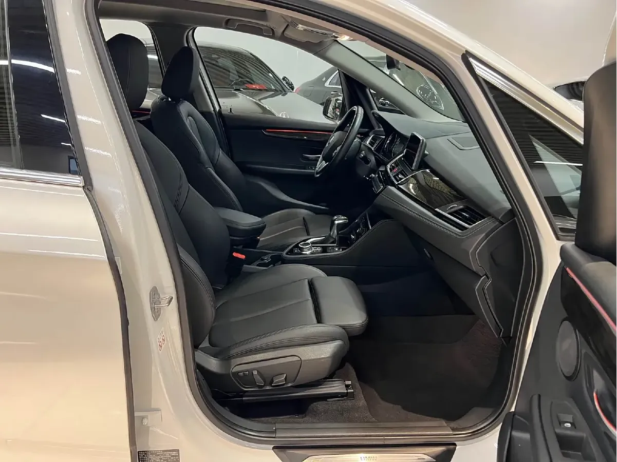 2018 BMW 2 Series Wagon 2.0T 192HP L4 8AT,autocango,china used car exporter,china ev exporter,chinese used car exporter,chinese used ev exporter