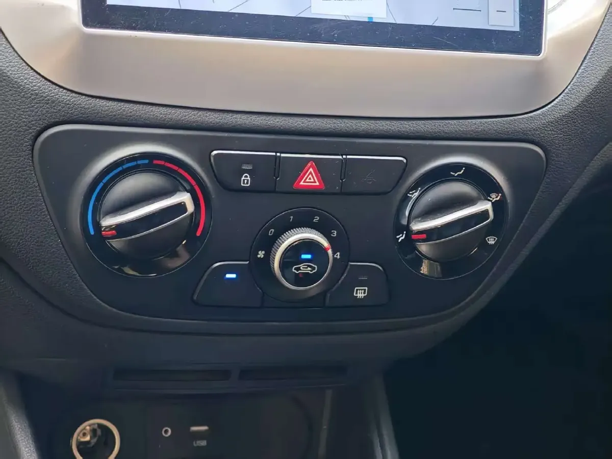 2017 Hyundai Verna RV 1.4L 100HP L4 6AT,autocango,china used car exporter,china ev exporter,chinese used car exporter,chinese used ev exporter