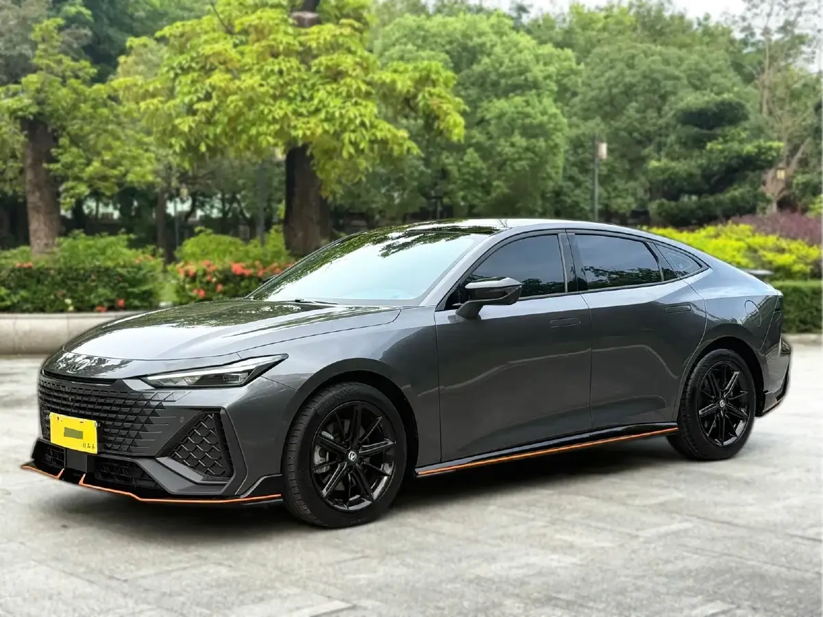 2022 ChangAn UNI-V 2.0T 233HP L4 8AT