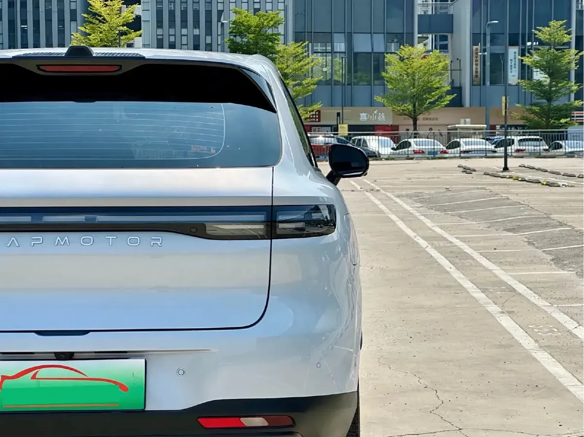 2025 Leapmotor B10 BEV 56.2KWH,autocango,china used car exporter,china ev exporter,chinese used car exporter,chinese used ev exporter