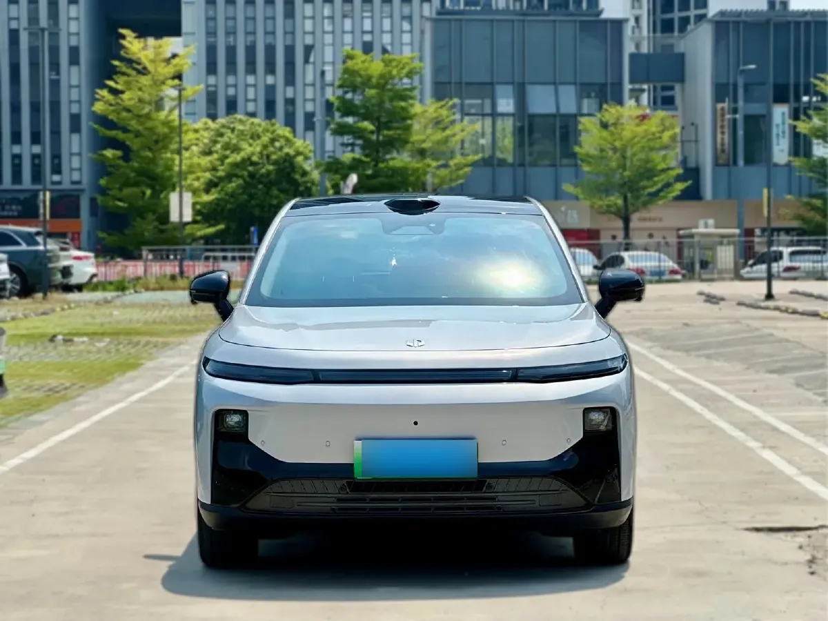 2025 Leapmotor B10 BEV 56.2KWH,autocango,china used car exporter,china ev exporter,chinese used car exporter,chinese used ev exporter