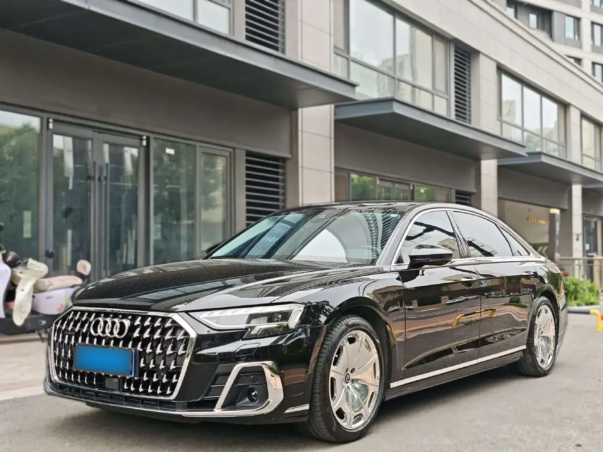 2023 Audi A8 3.0T 286HP V6 8AT