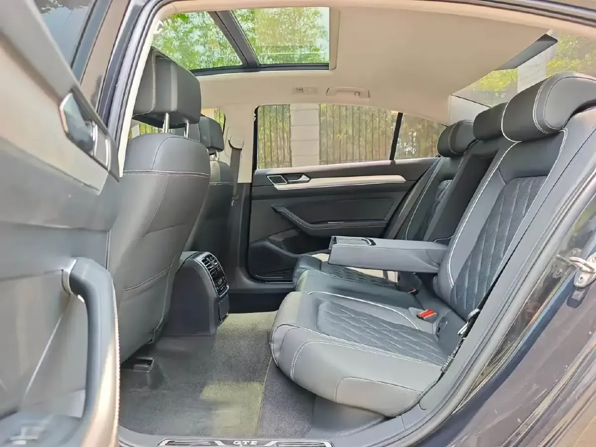 2022 Volkswagen Magotan GTE 1.4T 150HP L4 6DCT PHEV 13KWH,autocango,china used car exporter,china ev exporter,chinese used car exporter,chinese used ev exporter